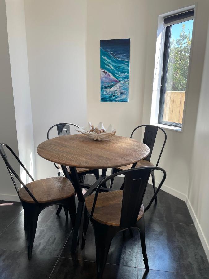 Ātahu Bed & Breakfast Porirua Bagian luar foto