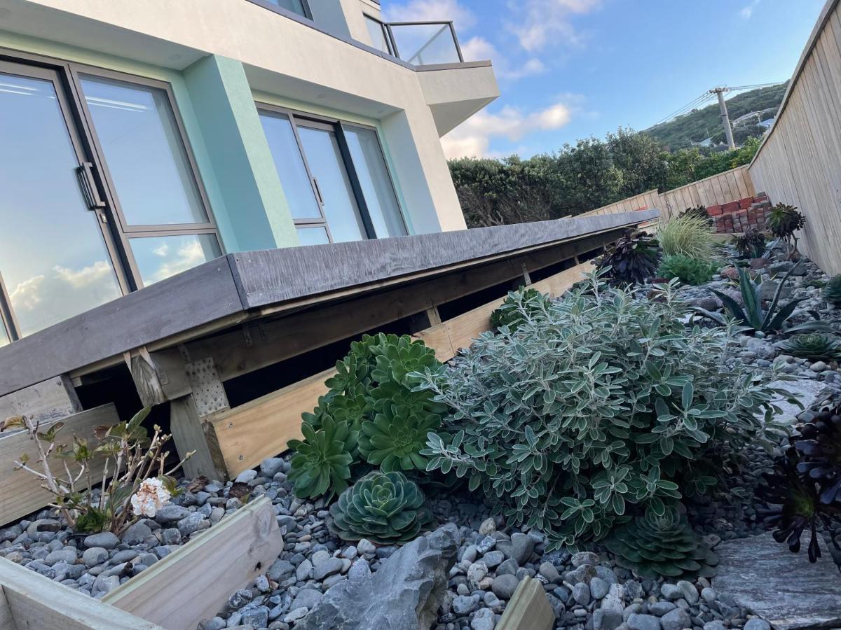Ātahu Bed & Breakfast Porirua Bagian luar foto
