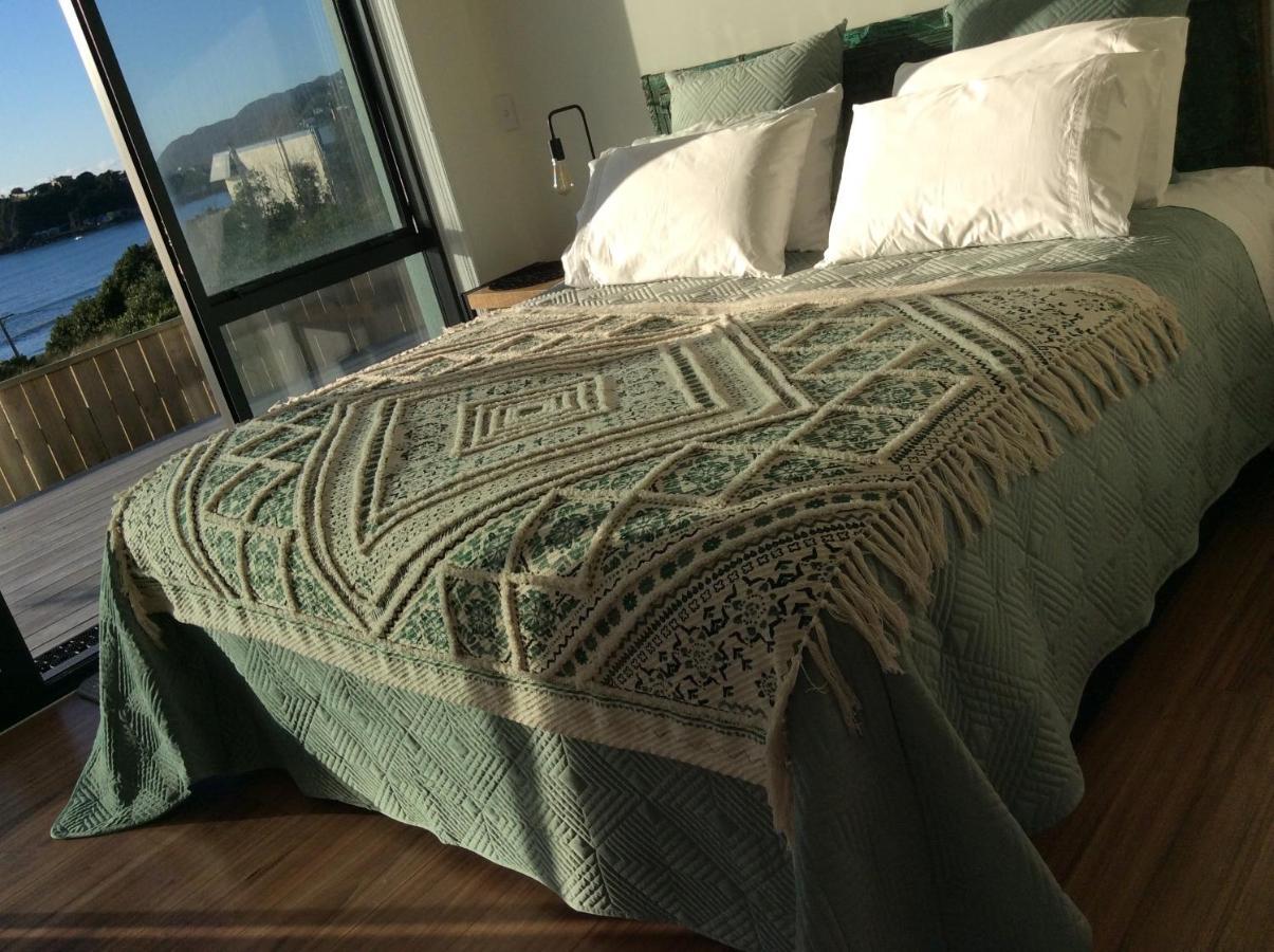 Ātahu Bed & Breakfast Porirua Bagian luar foto