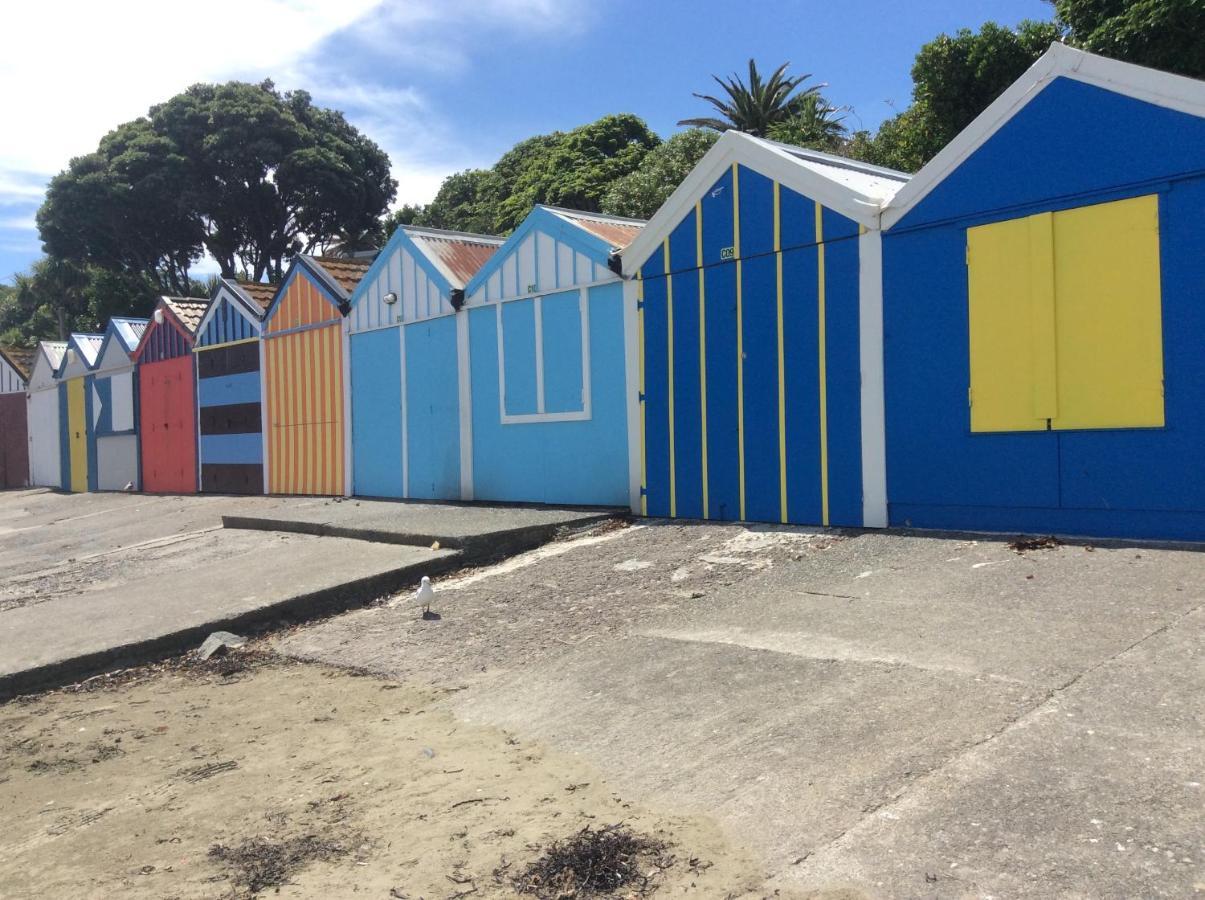 Ātahu Bed & Breakfast Porirua Bagian luar foto