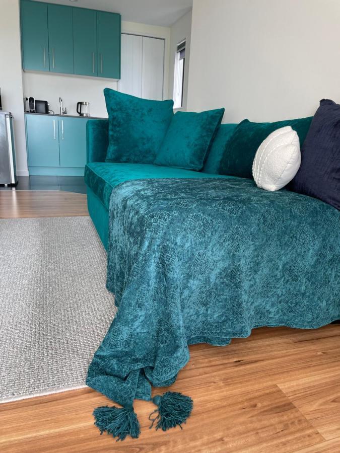 Ātahu Bed & Breakfast Porirua Bagian luar foto